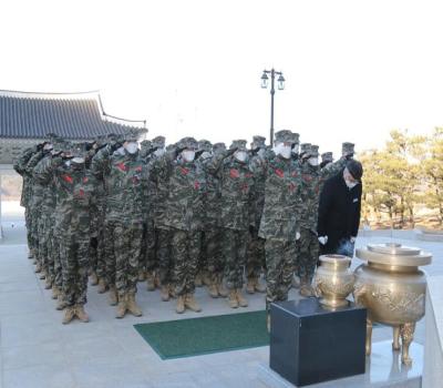 해병대 교육훈련단 교육생 국립묘지 방문 이미지