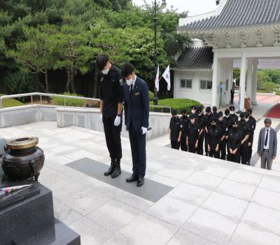 두원공과대학교 군사경호학과 호국보훈의 달 참배 이미지