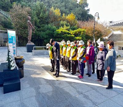 대한민국전몰군경미망인회 부여군지회 참배 이미지