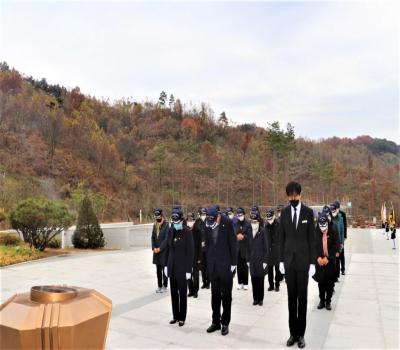 무공수훈자회 충남지부 참배(20201.11.06.) 이미지