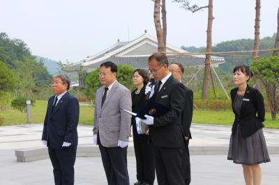 7.31. 부산지방보훈청장 외 직원 참배 이미지