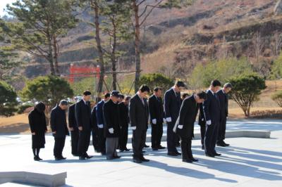 산청군청 및 유관기관장, 보훈단체 신년참배 행사 이미지