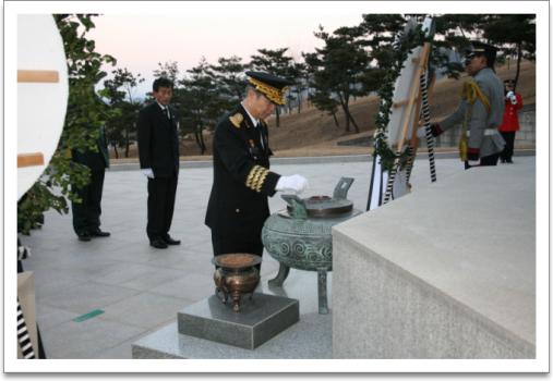 육군3사관학교장 새해맞이 현충탑 참배 이미지