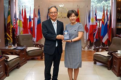 국립영천호국원장 대경대학교 국가보훈처장 감사패 전수 이미지